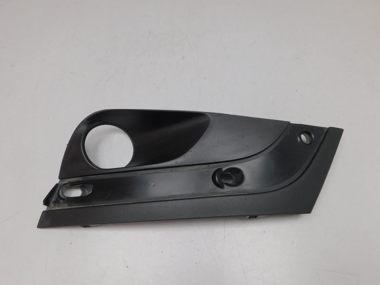 Решетка в бампер правая