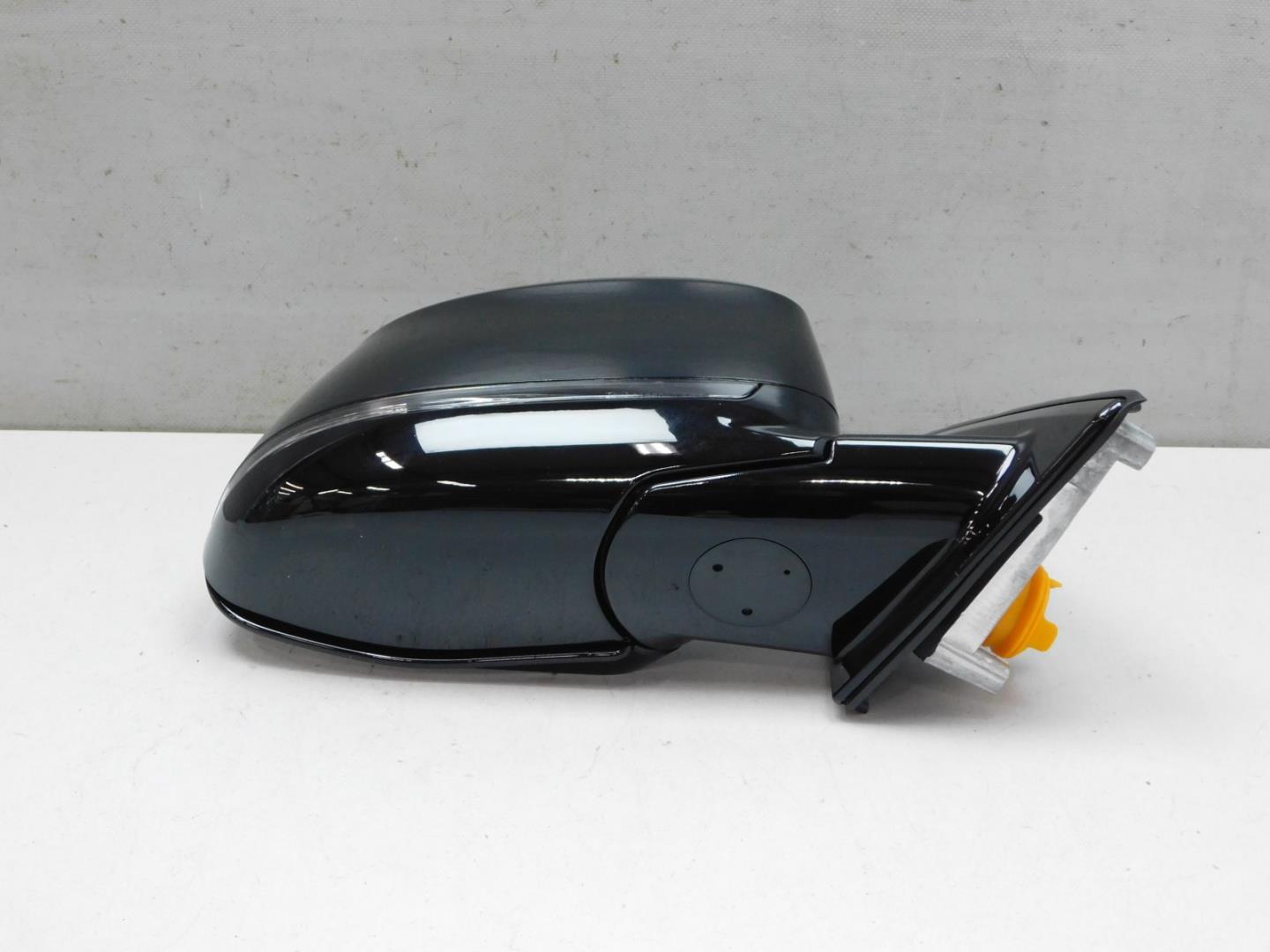 Зеркало правое электрическое