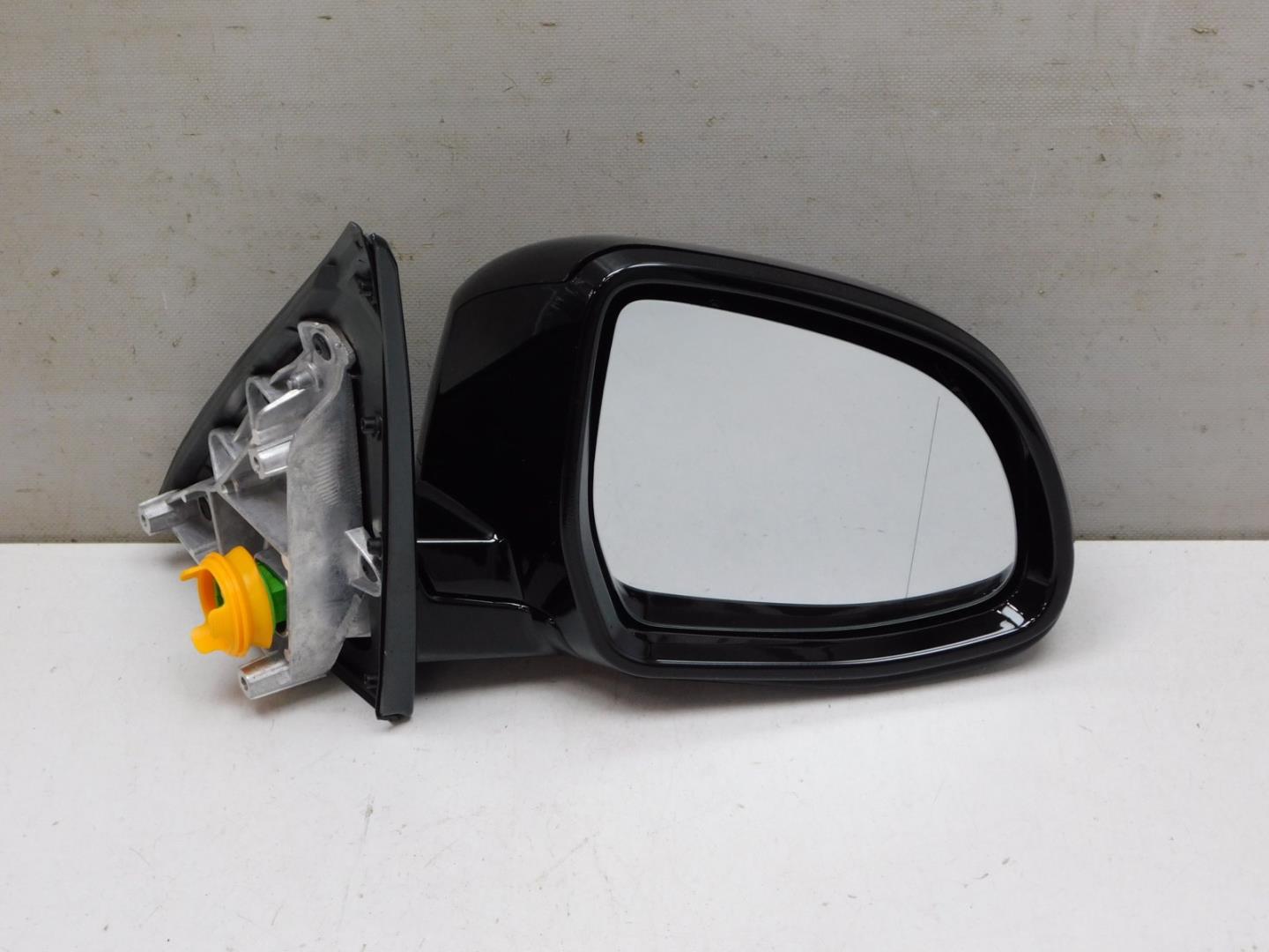 Зеркало правое электрическое