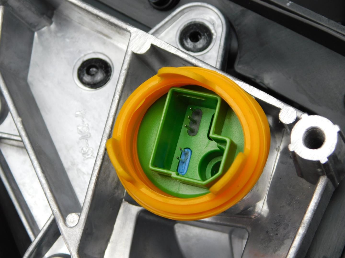 Зеркало правое электрическое