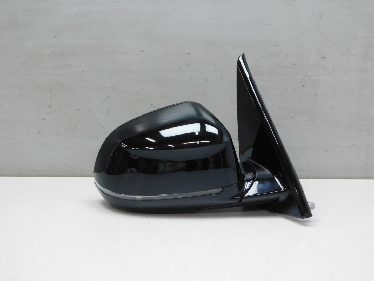 Зеркало правое электрическое