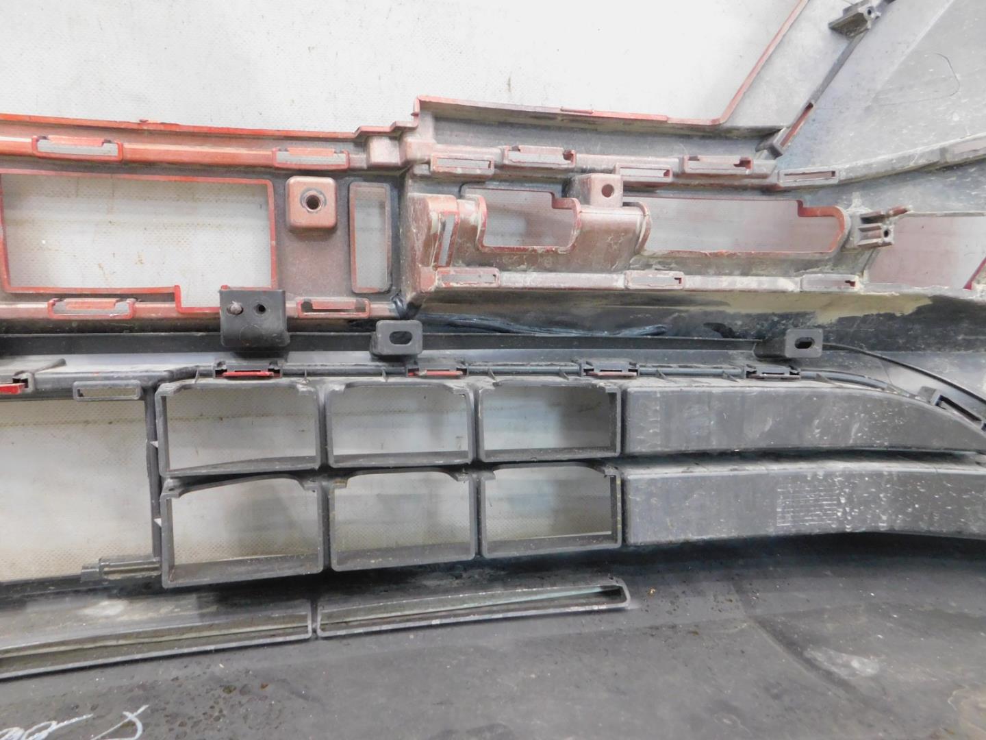 Бампер передний