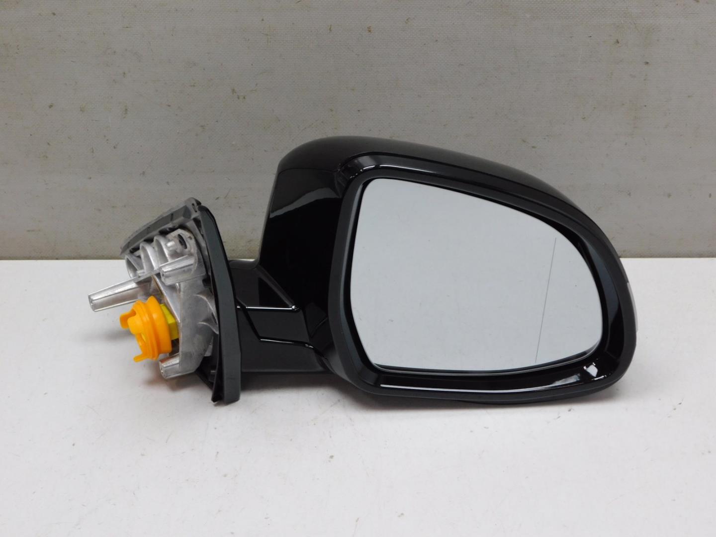 Зеркало правое электрическое