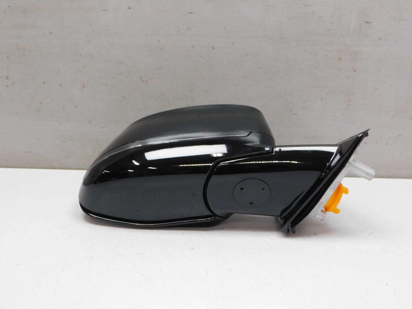 Зеркало правое электрическое