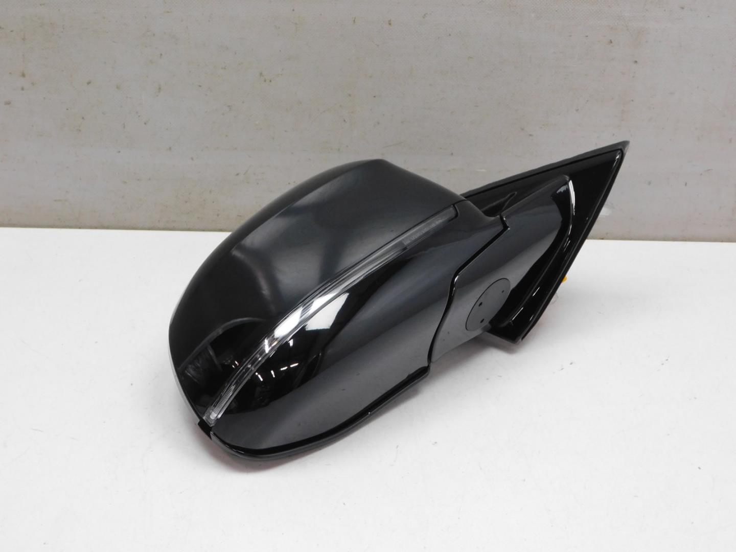 Зеркало правое электрическое