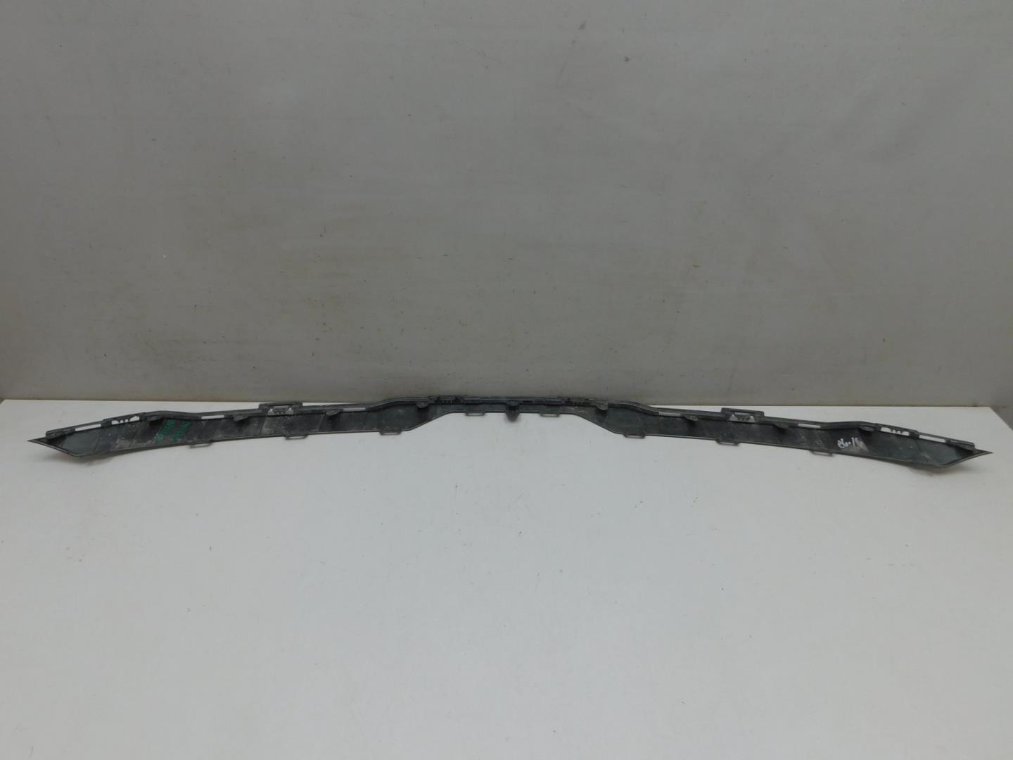 Накладка переднего бампера