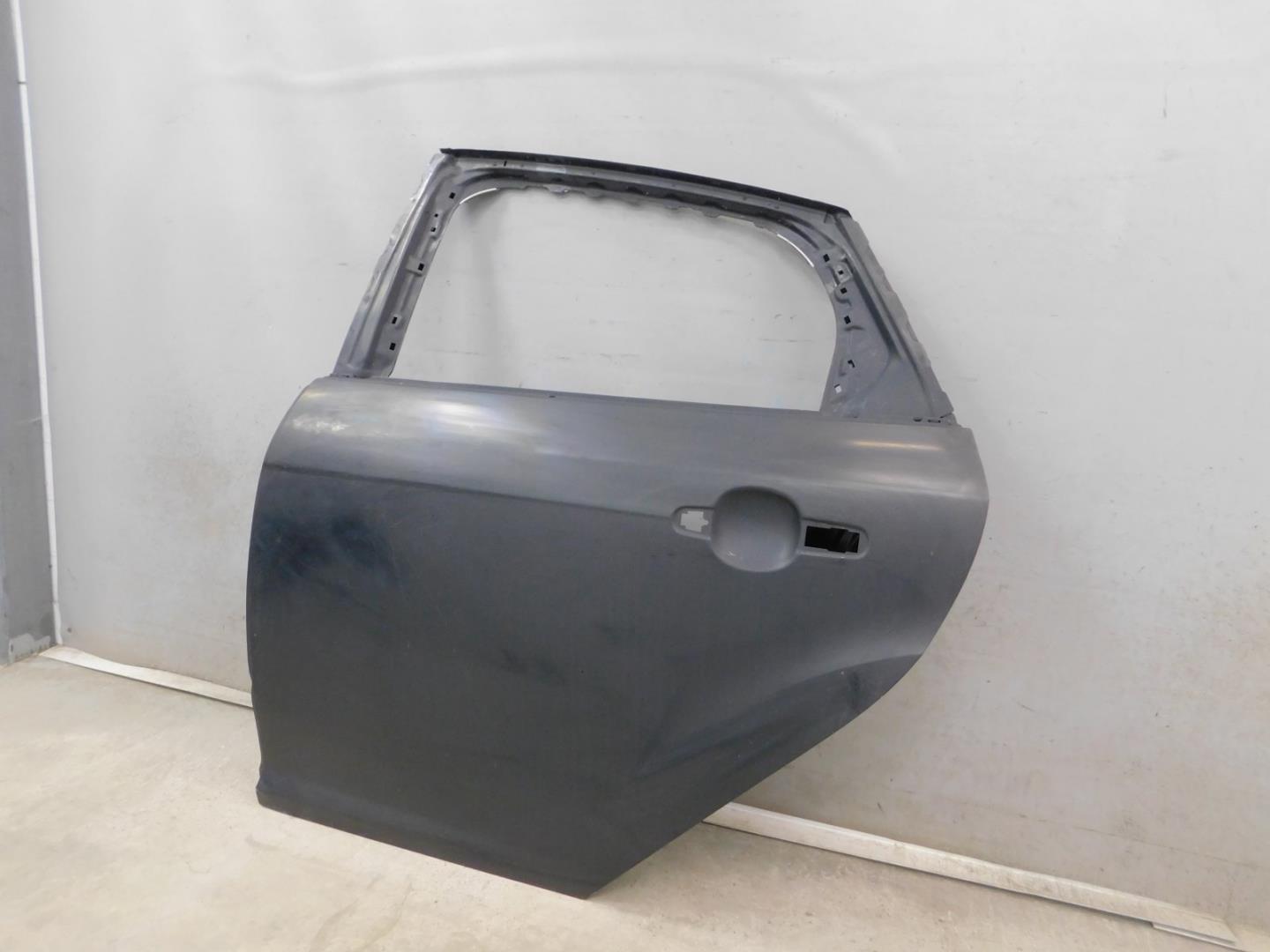 Дверь задняя левая
