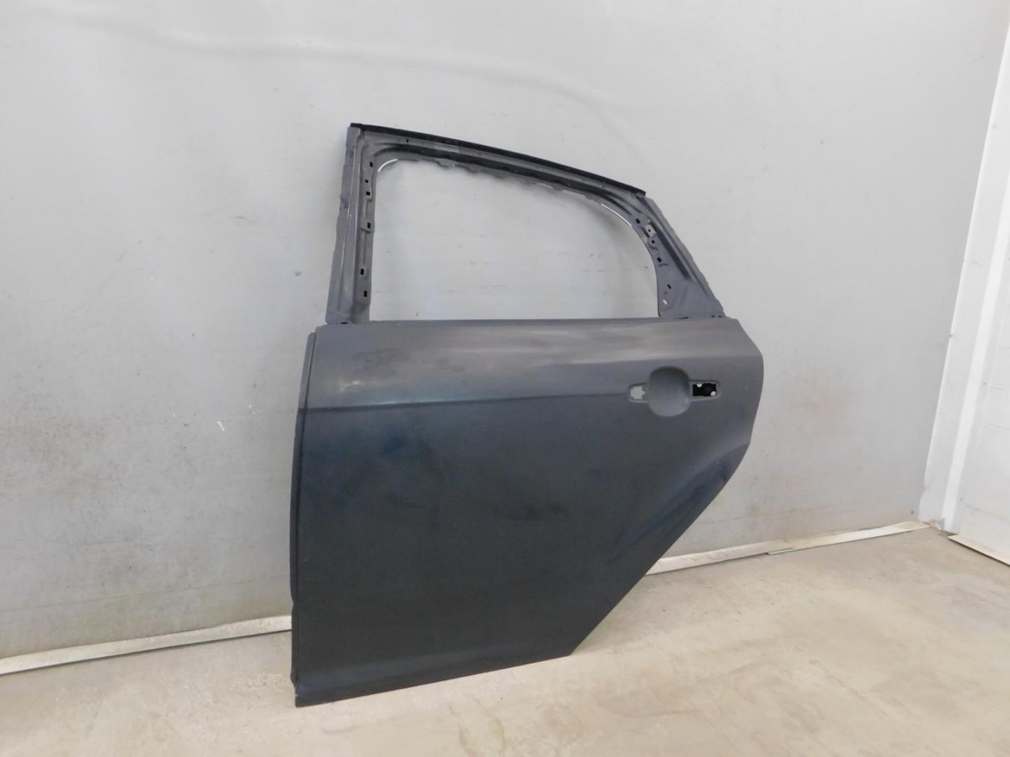 Дверь задняя левая