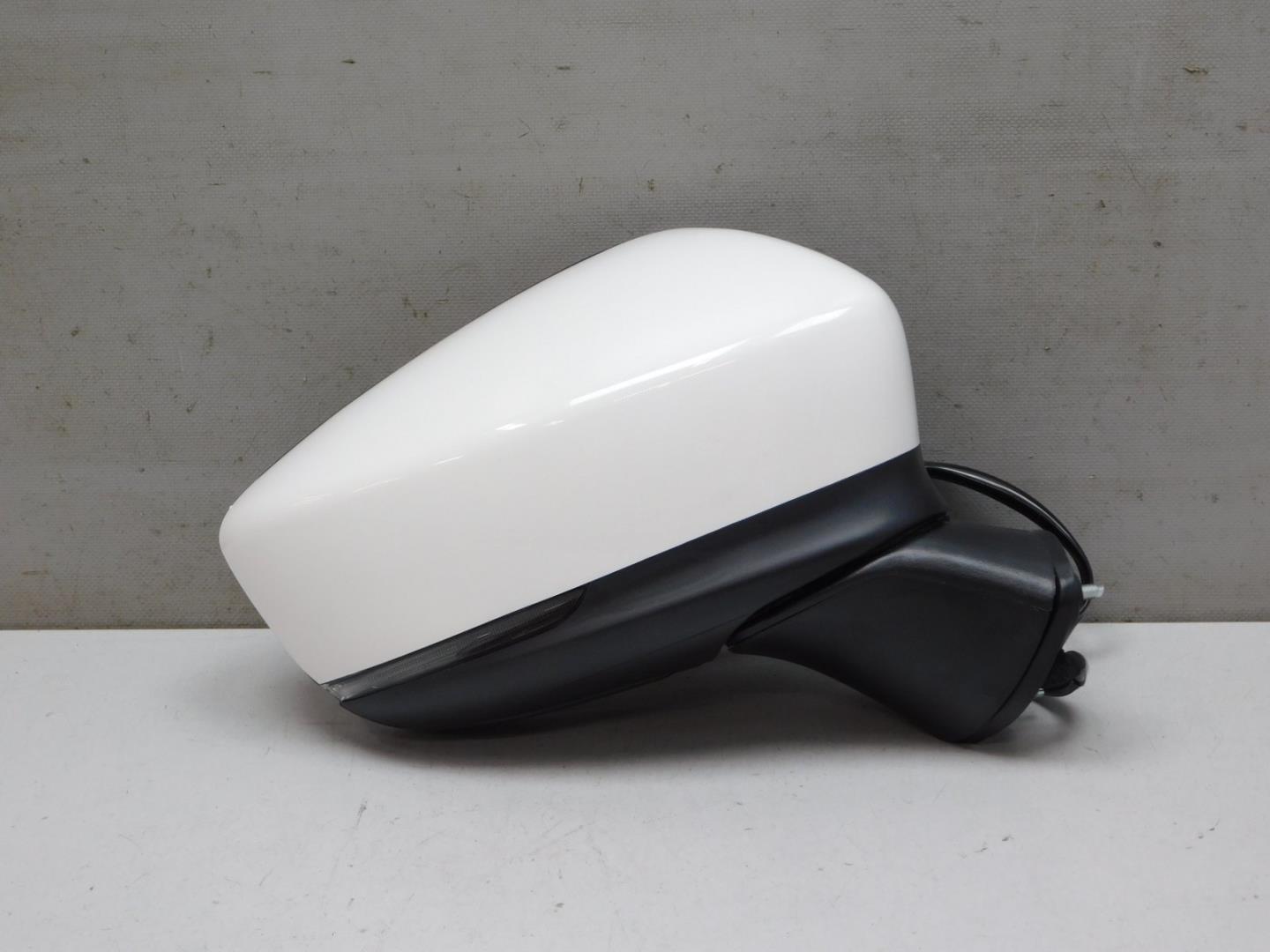 Зеркало правое электрическое