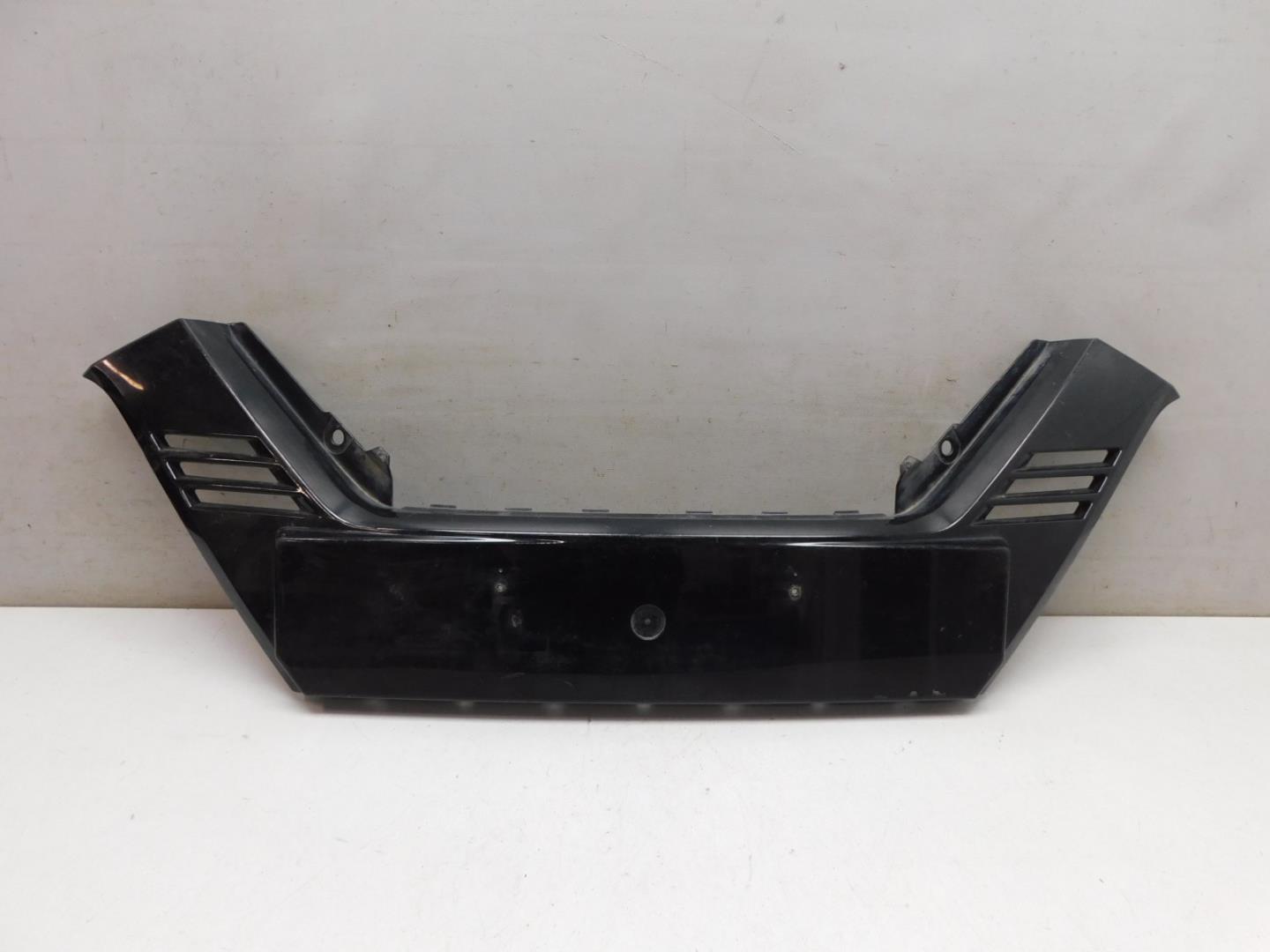 Накладка переднего бампера