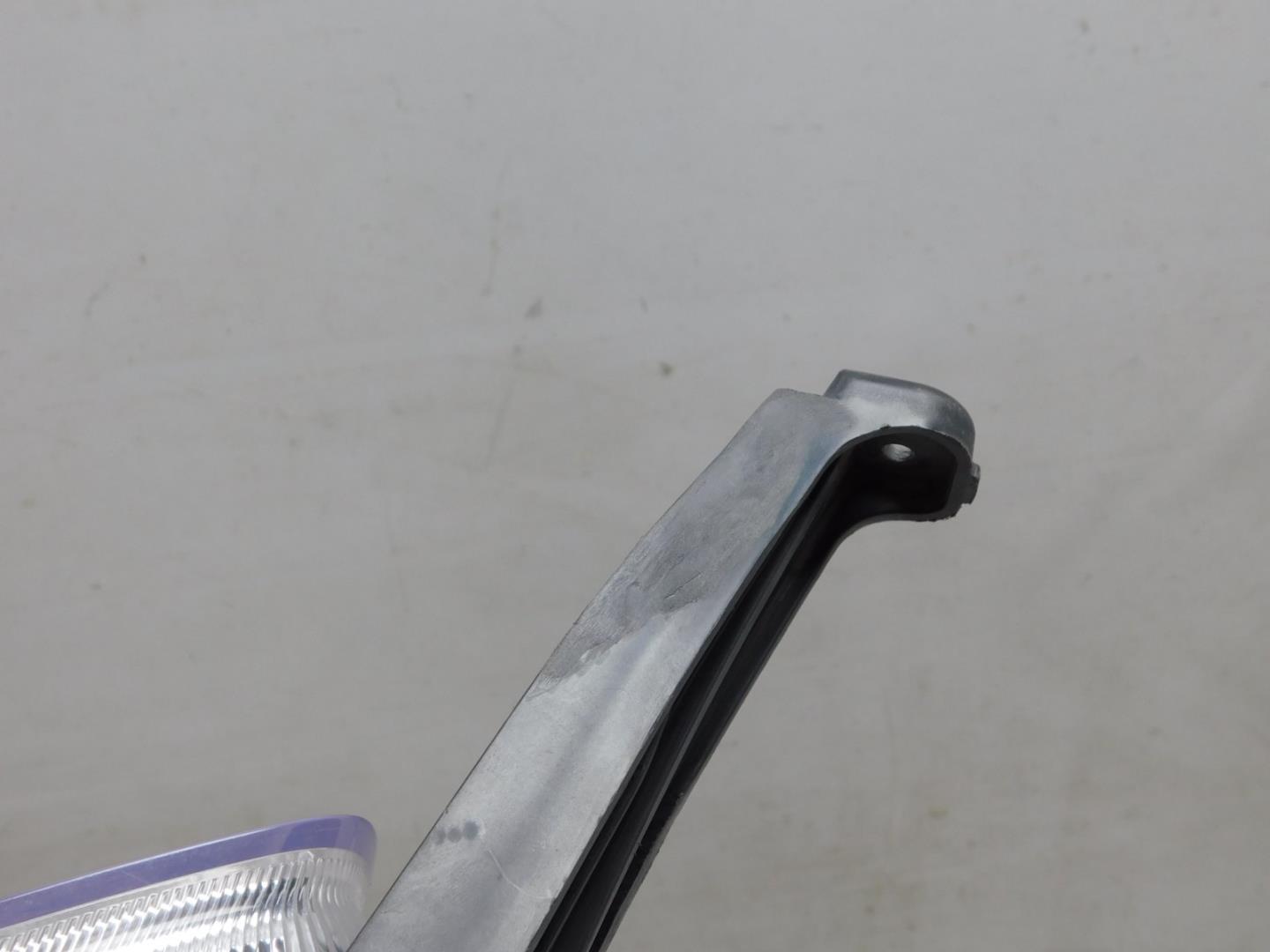 Фара противотуманная левая