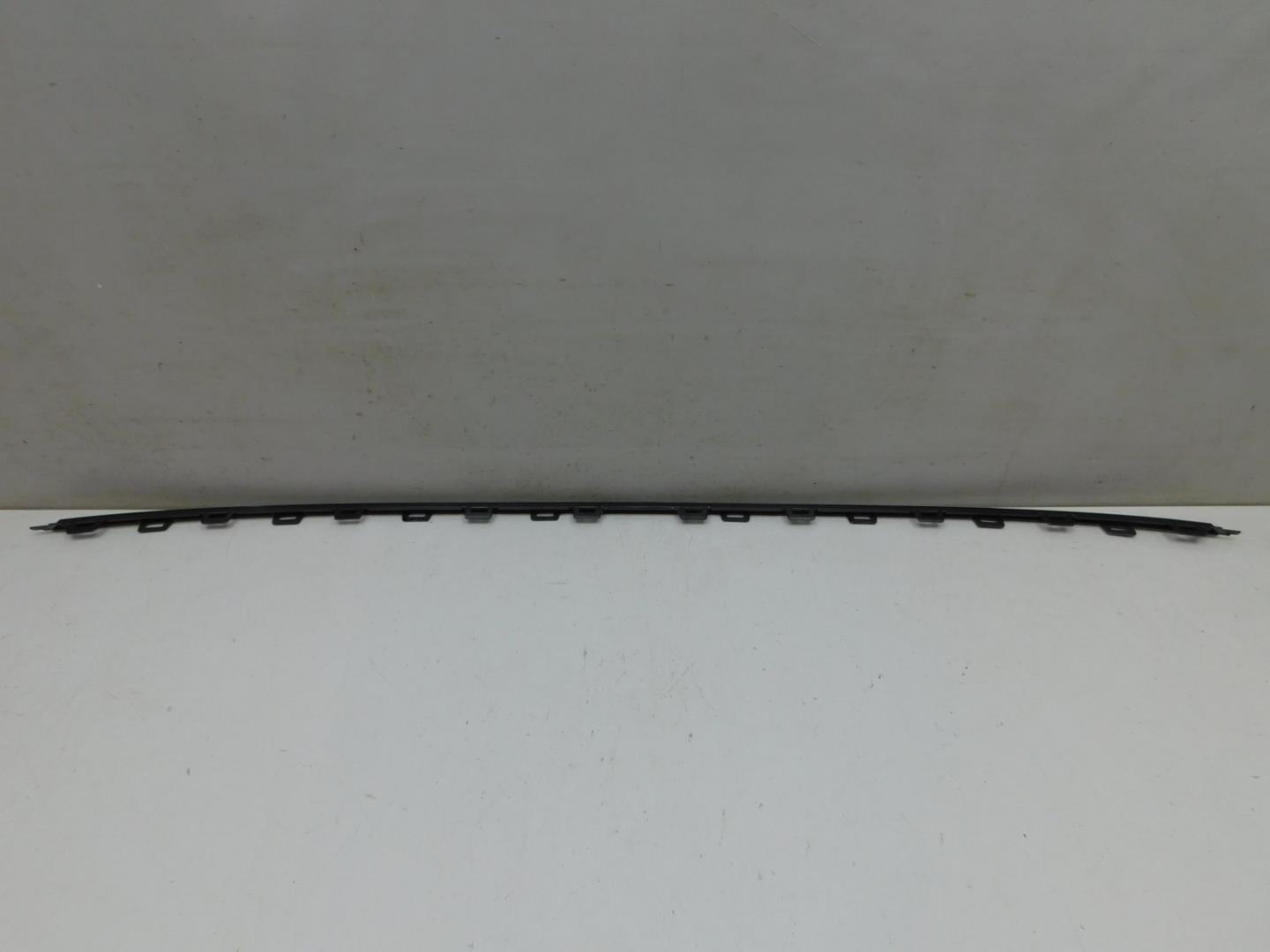 Молдинг заднего бампера