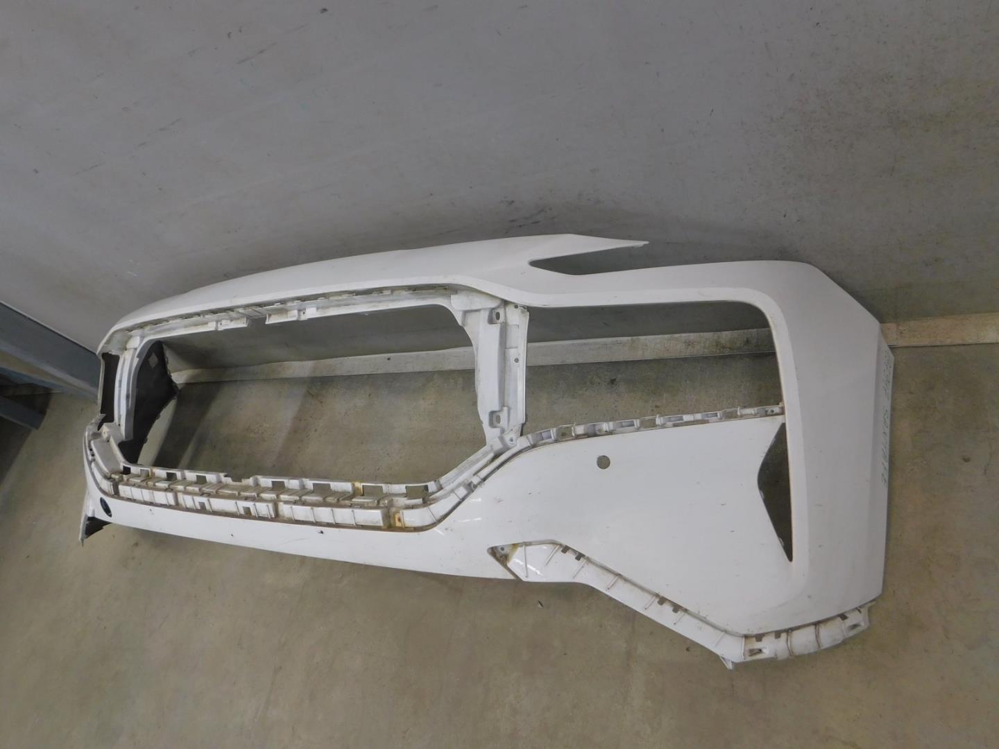 Бампер передний