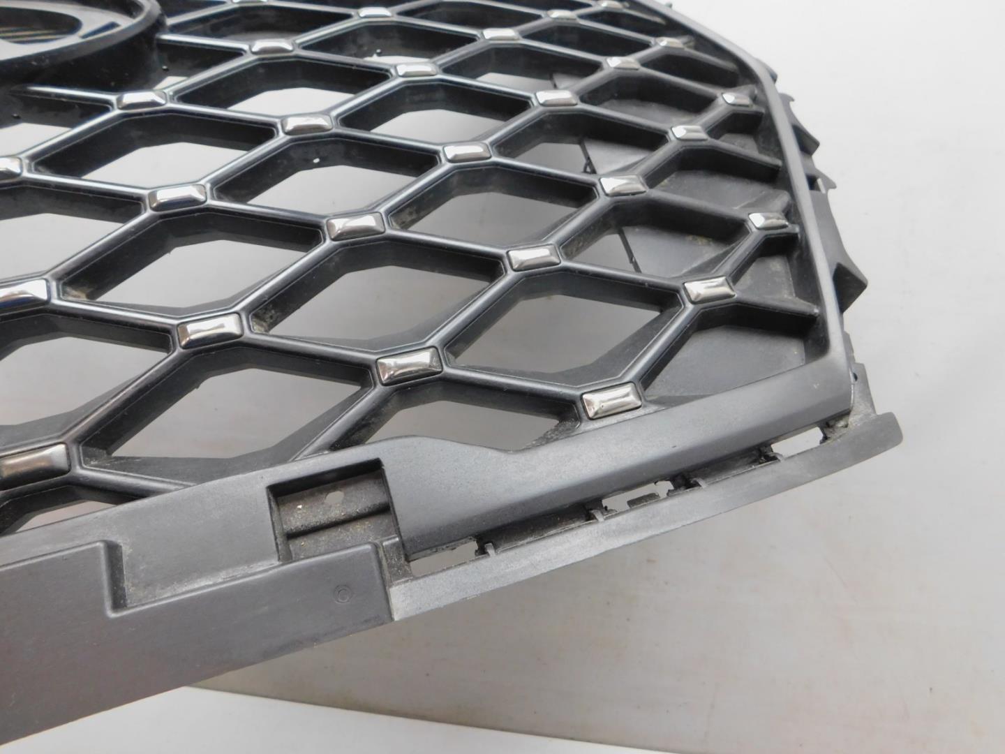 Решетка радиатора