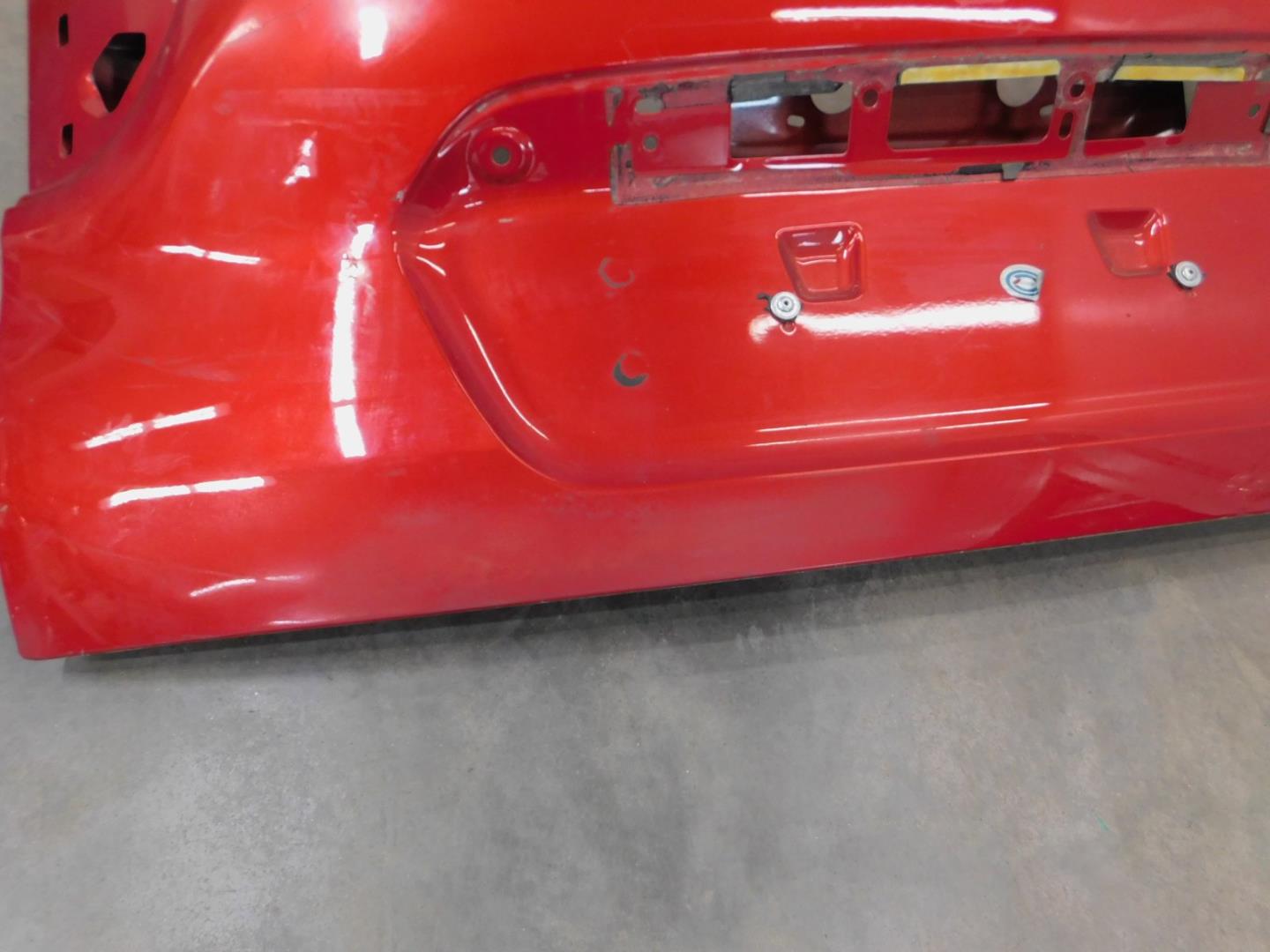 Дверь багажника