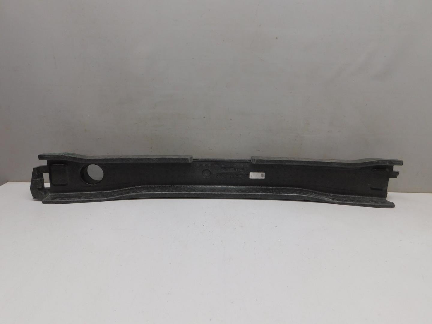 Усилитель переднего бампера