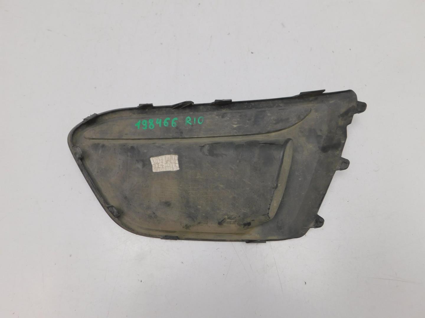 Решетка в бампер правая