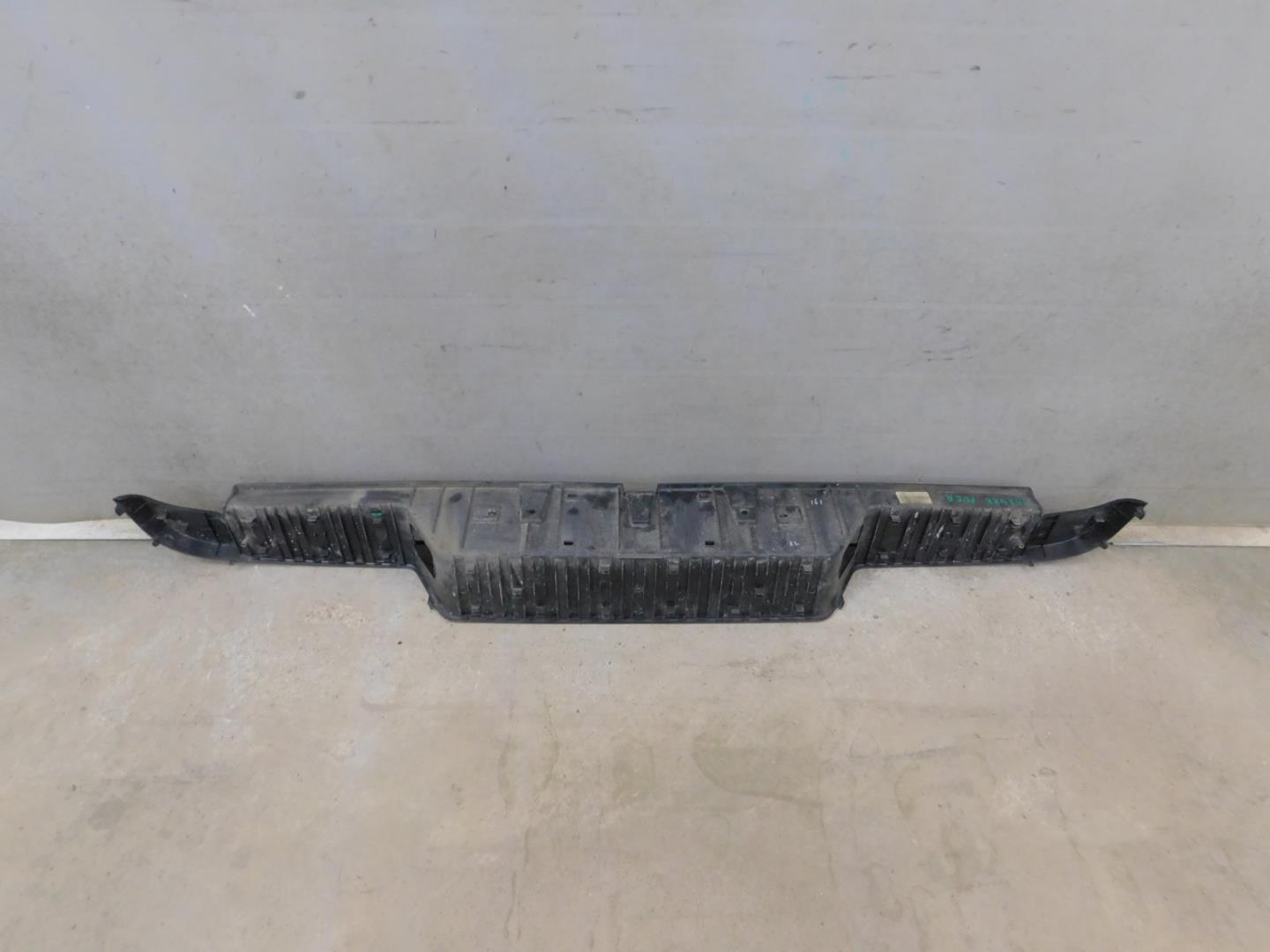 Накладка заднего бампера