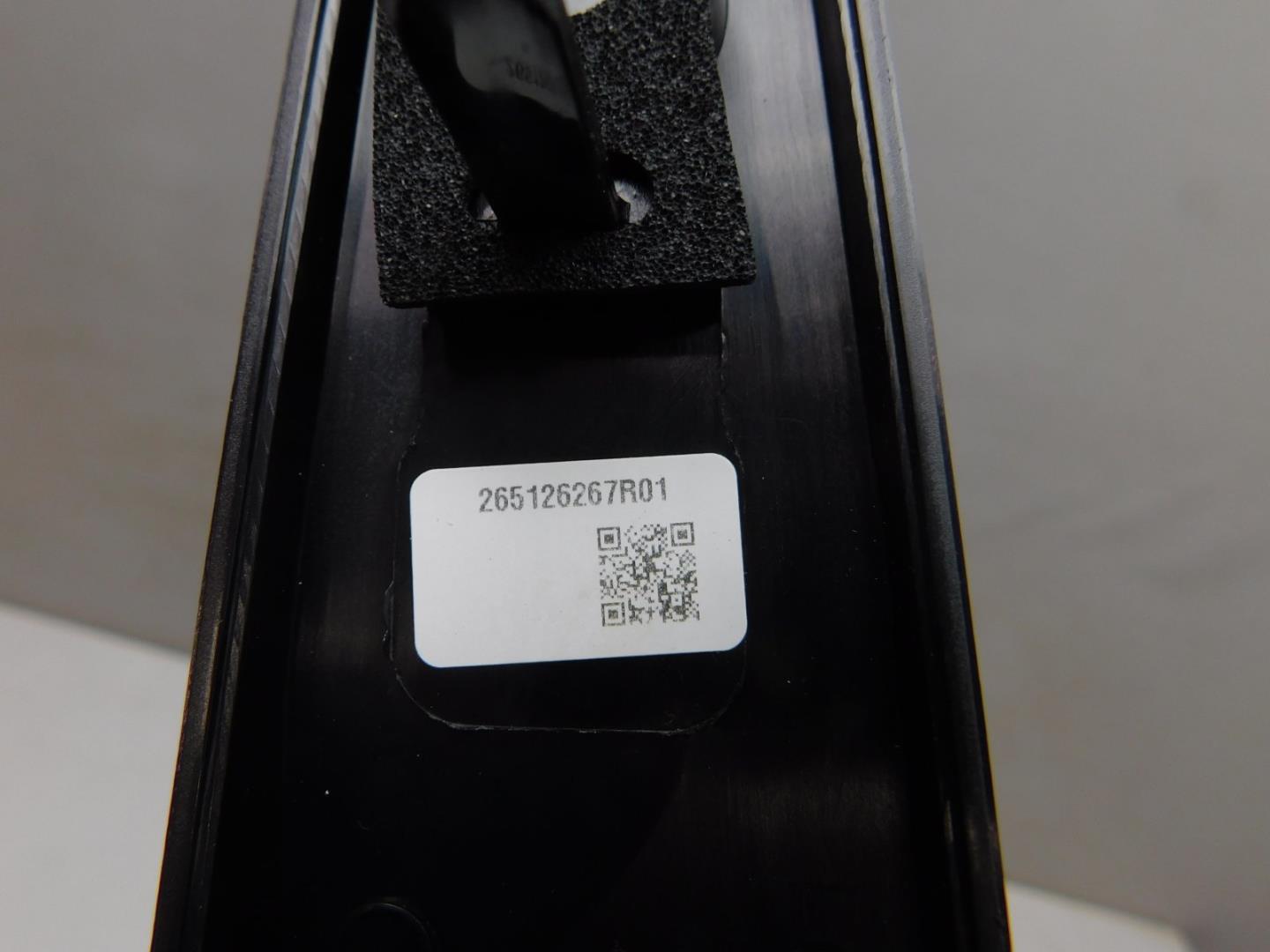 Накладка двери багажника