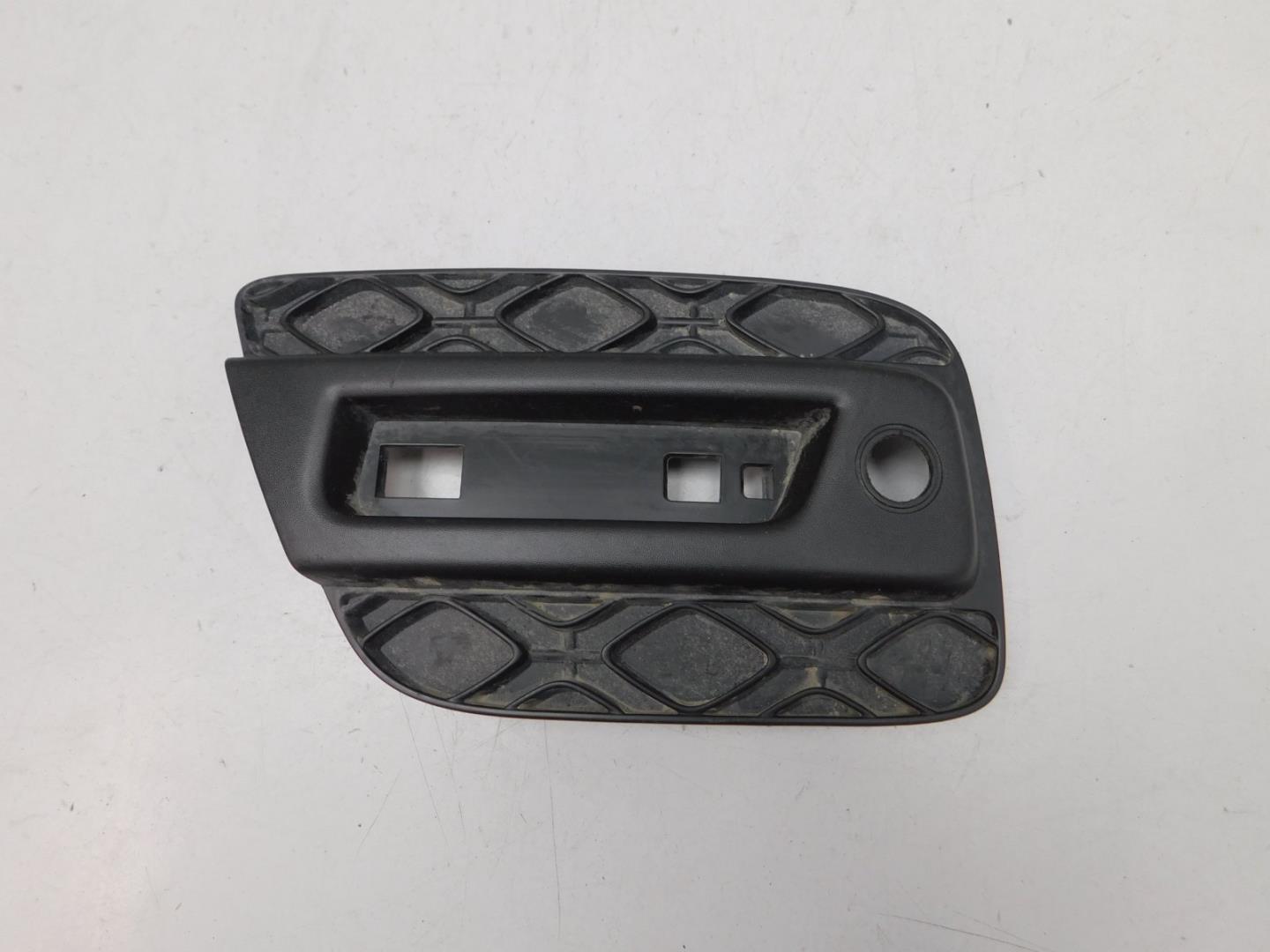 Накладка заднего бампера правая