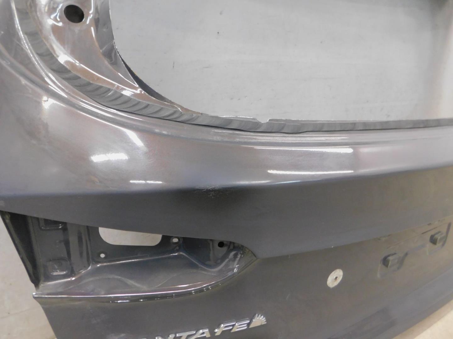 Дверь багажника