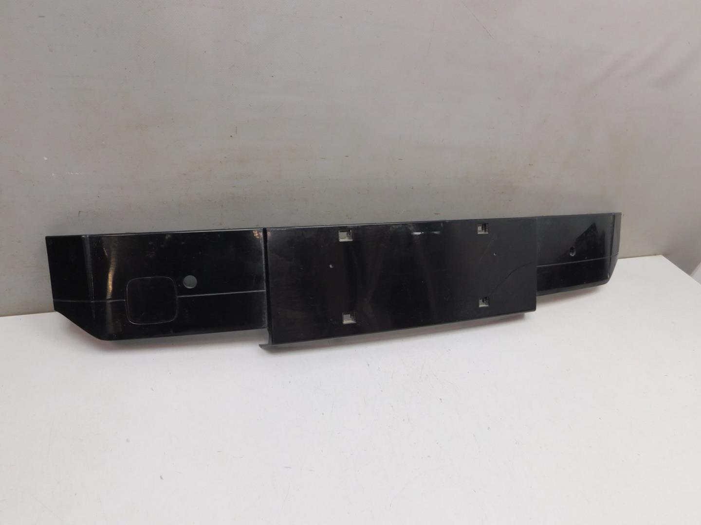 Накладка переднего бампера