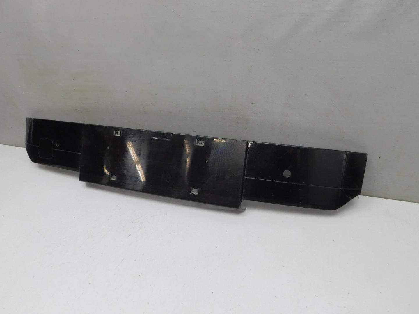 Накладка переднего бампера