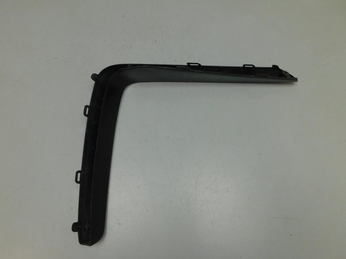 Накладка переднего бампера