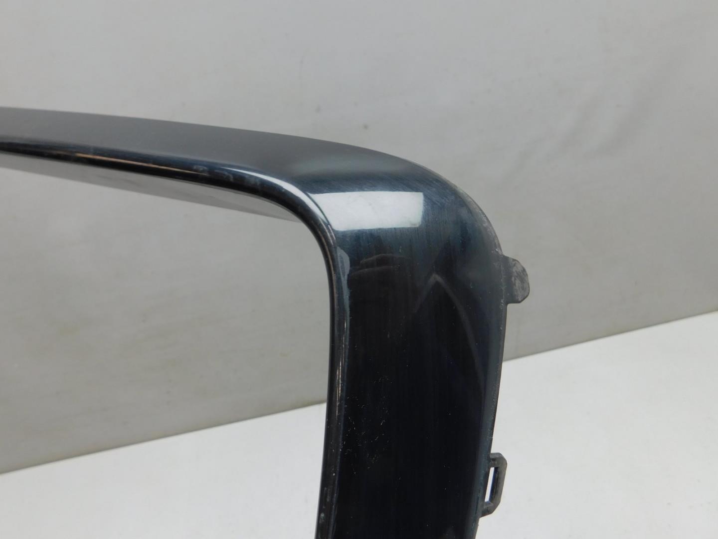 Накладка переднего бампера