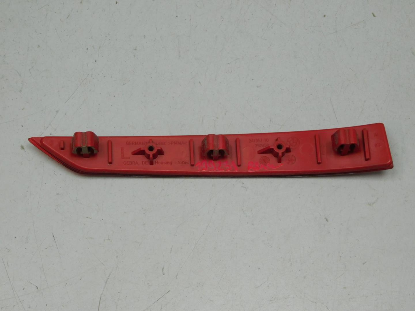 Фонарь задний в бампер левый