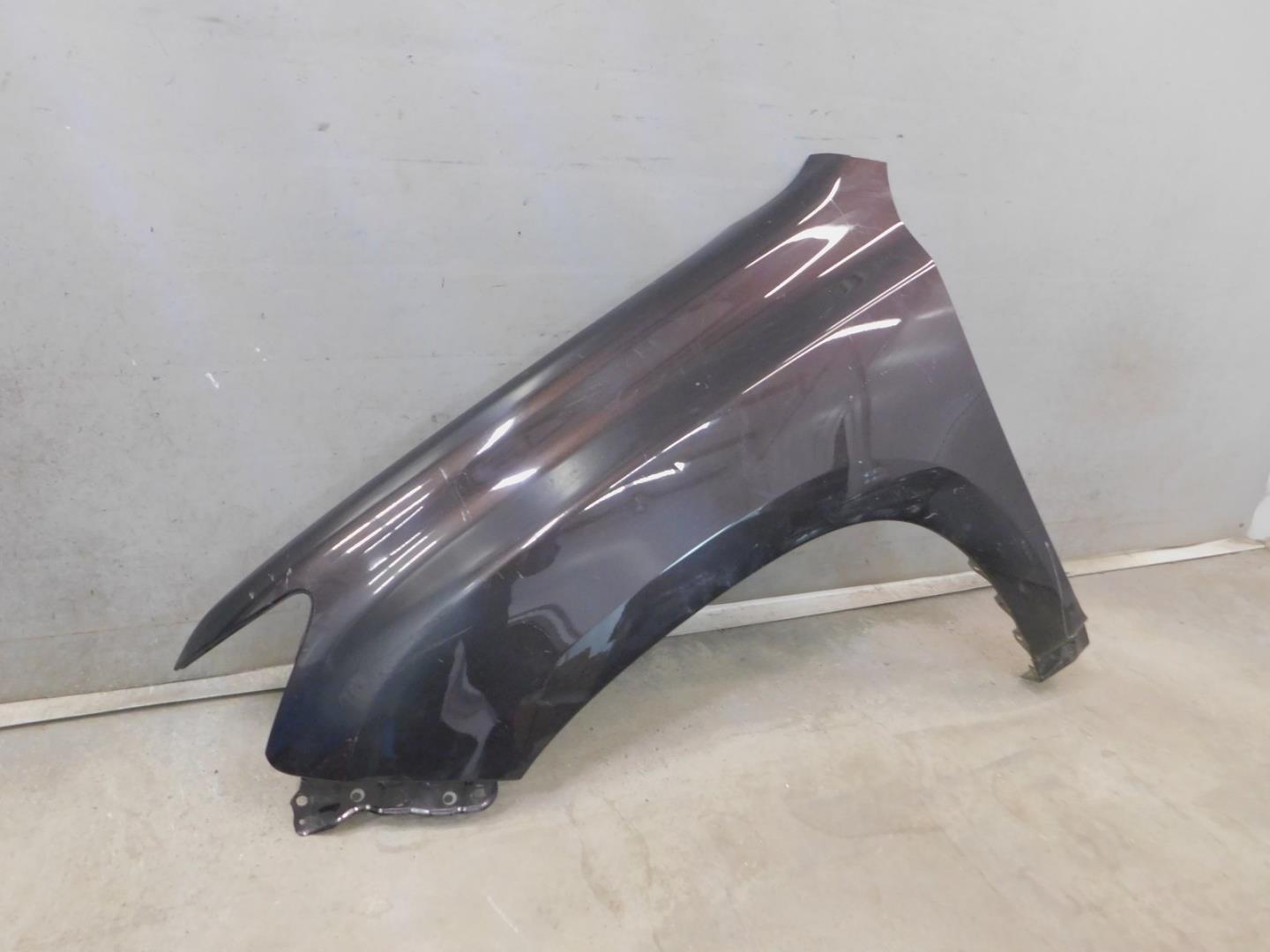 Крыло переднее левое