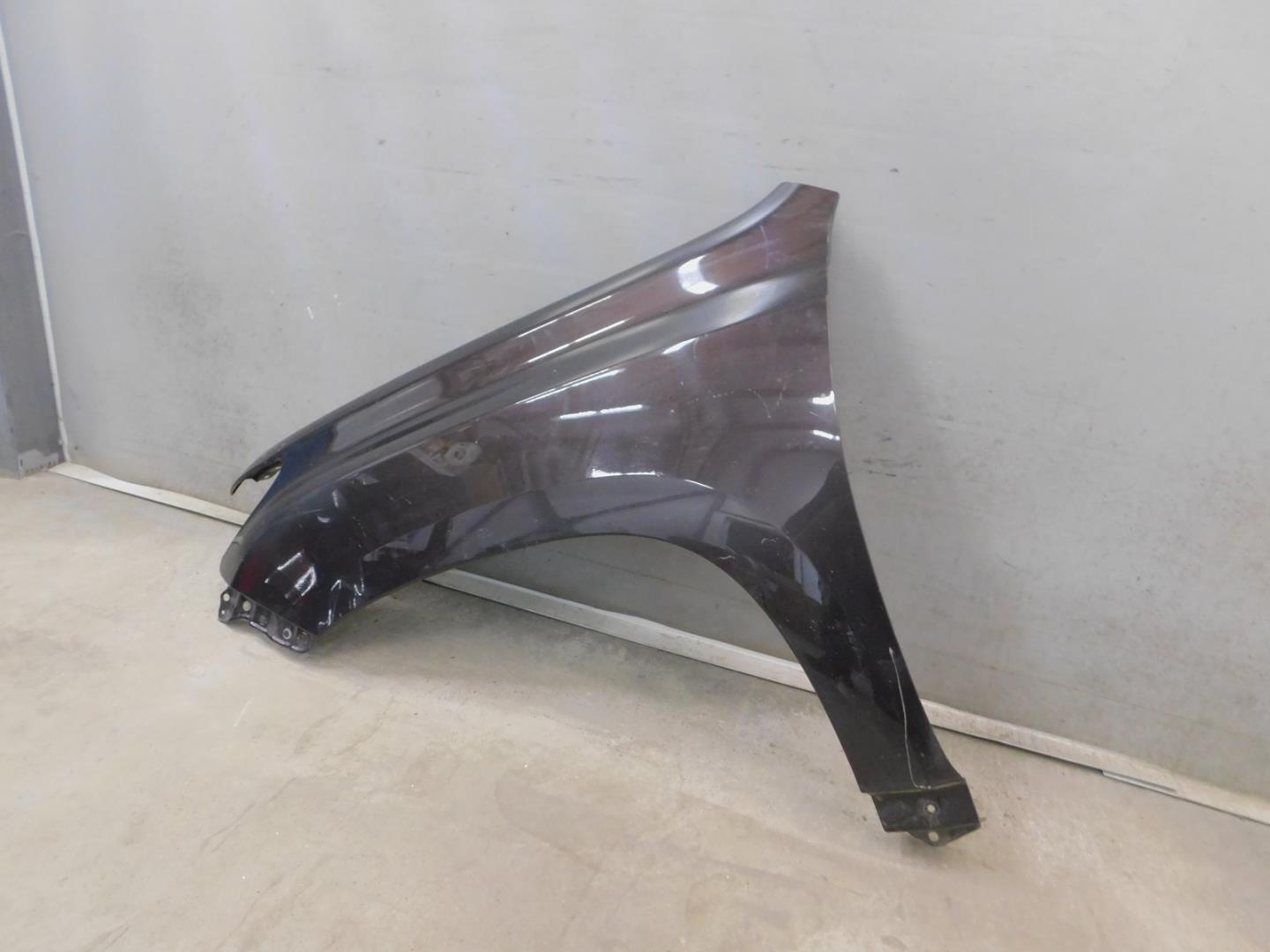 Крыло переднее левое