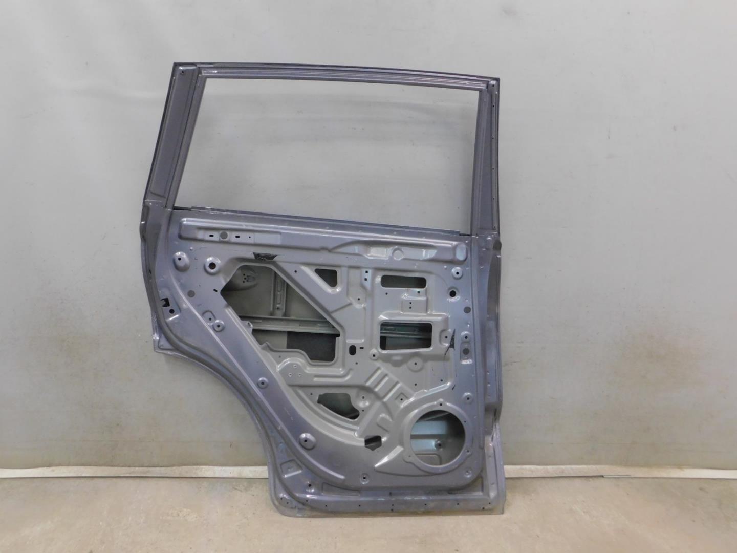 Дверь задняя левая