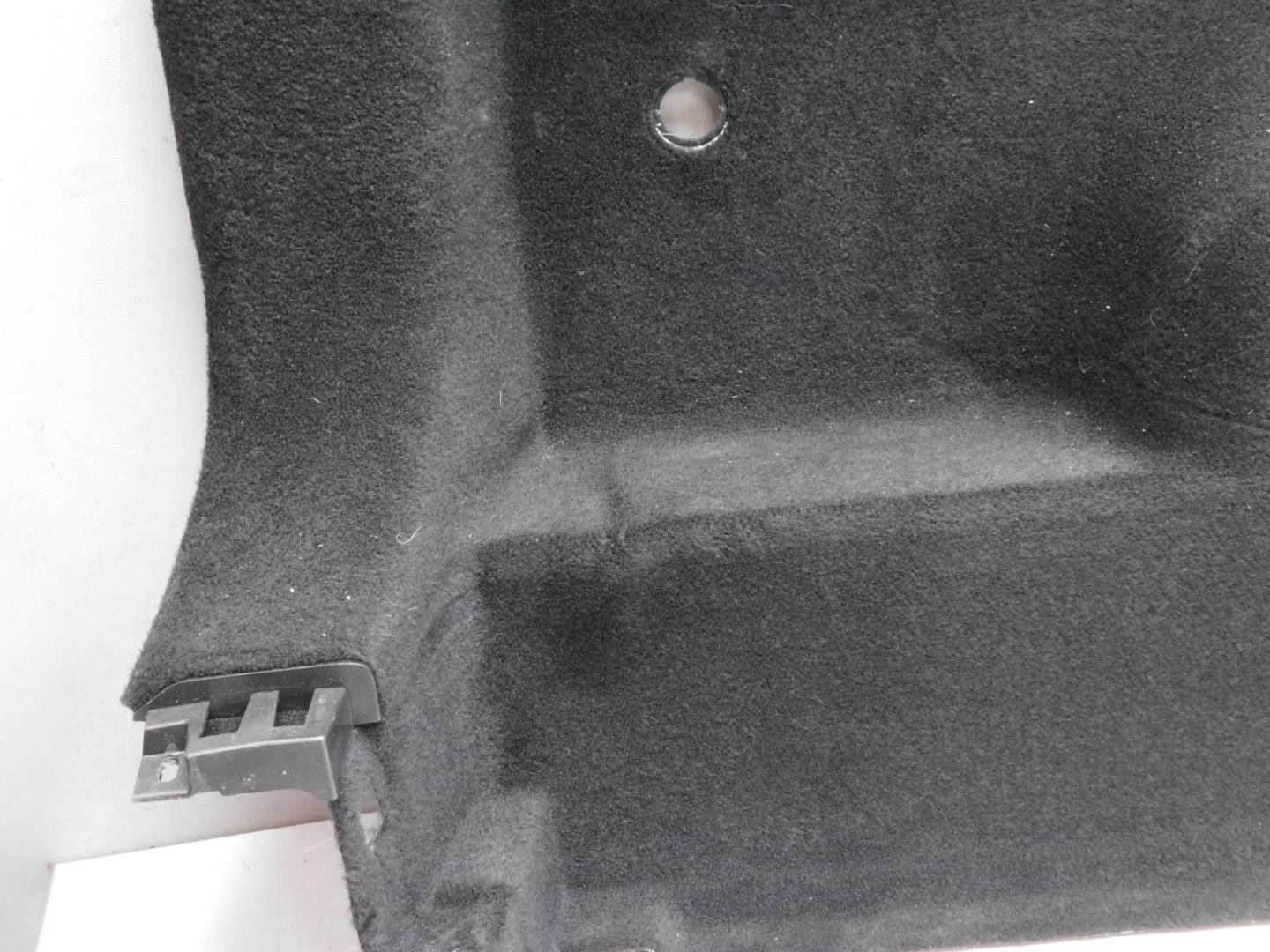 Обшивка багажника