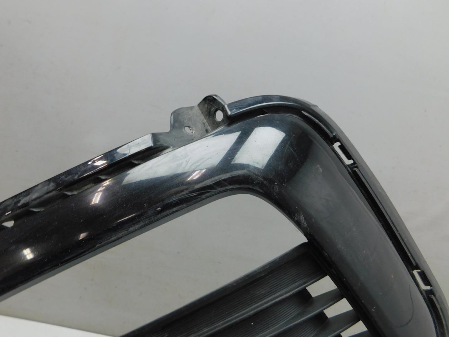 Решетка в бампер левая