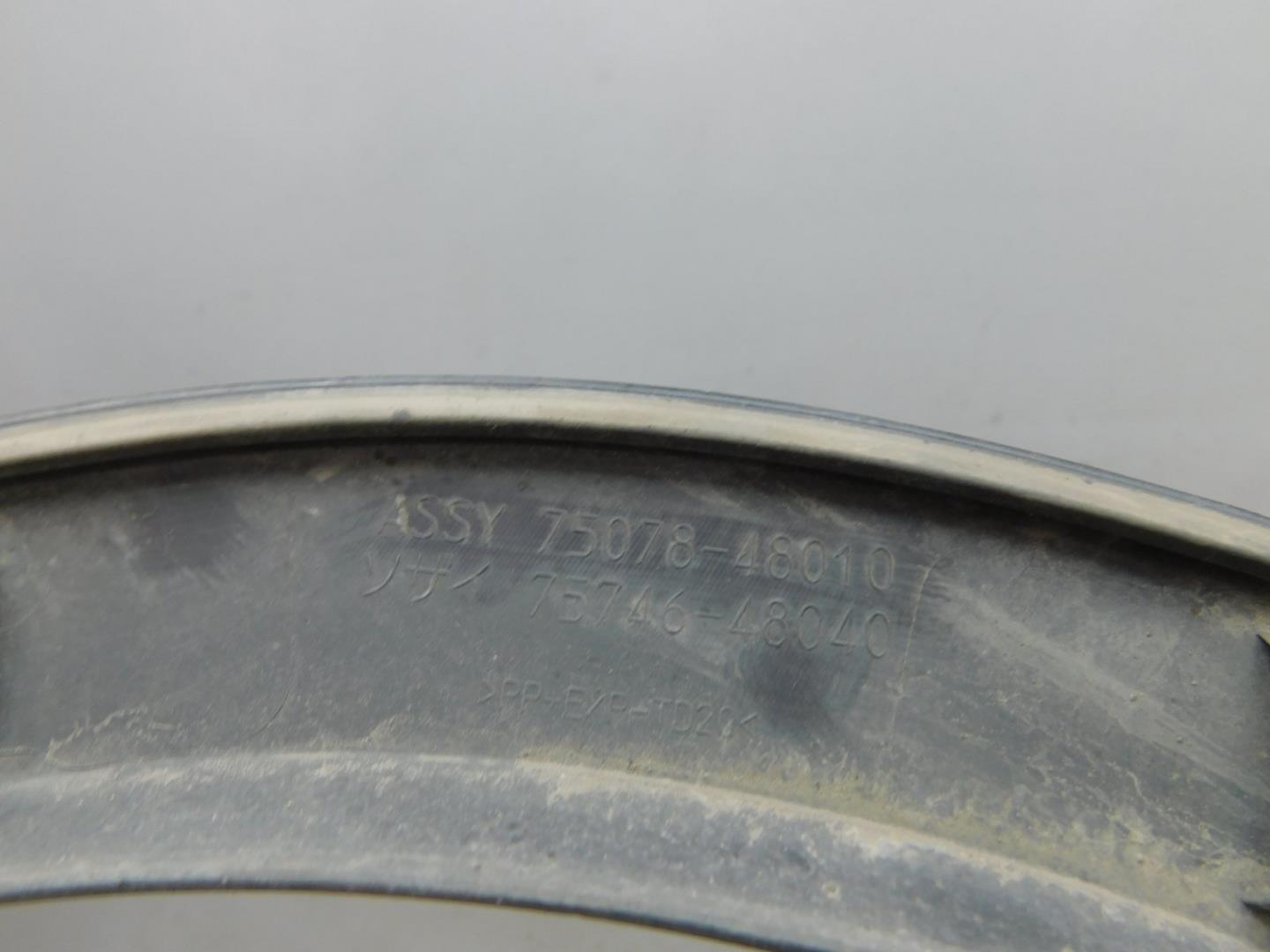 Накладка двери задней левой