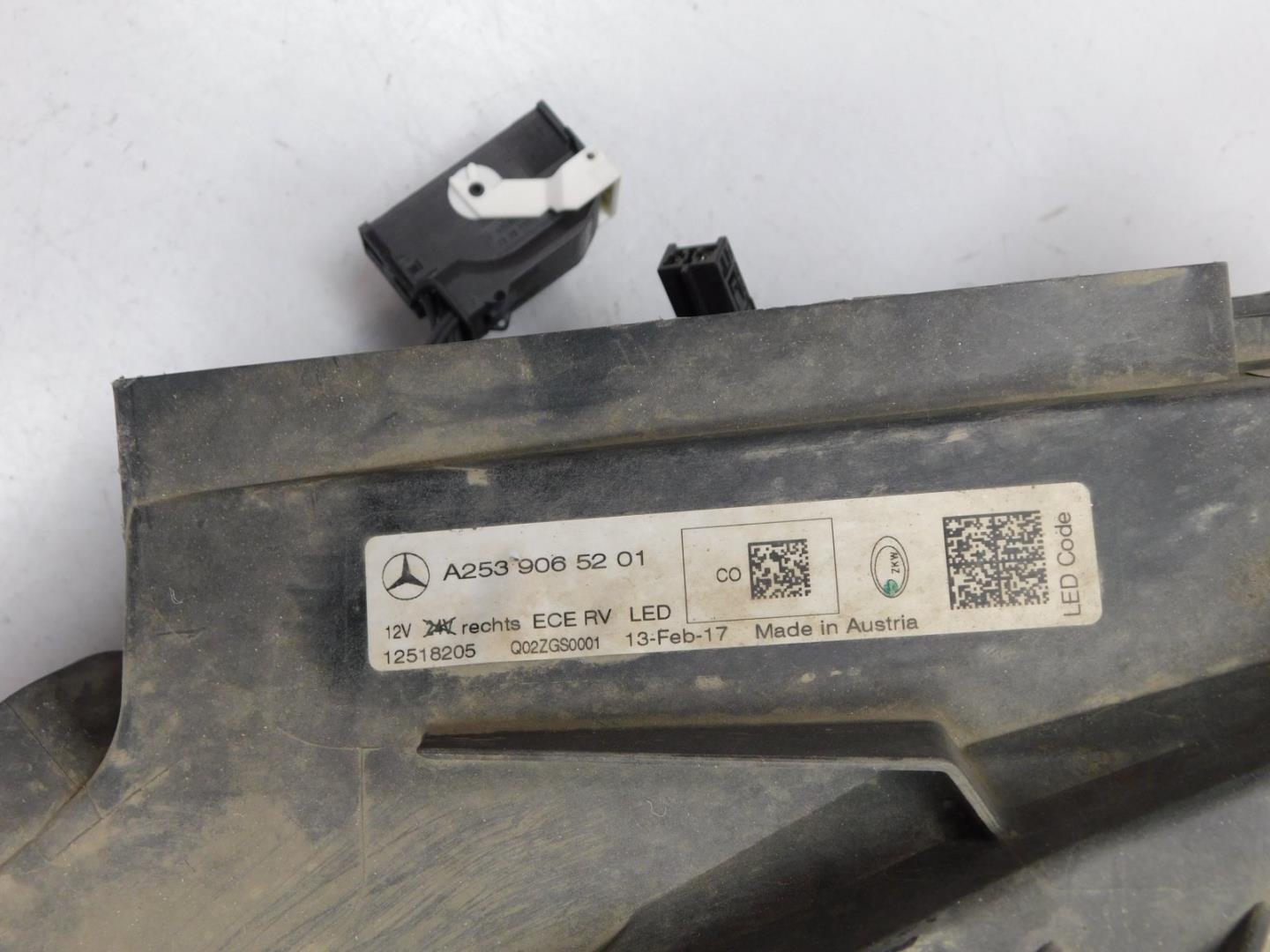 Фара правая