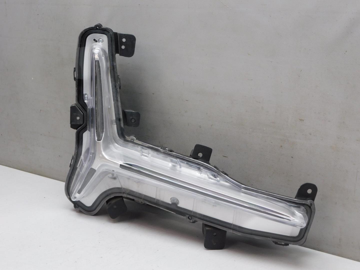 Габарит передний правый