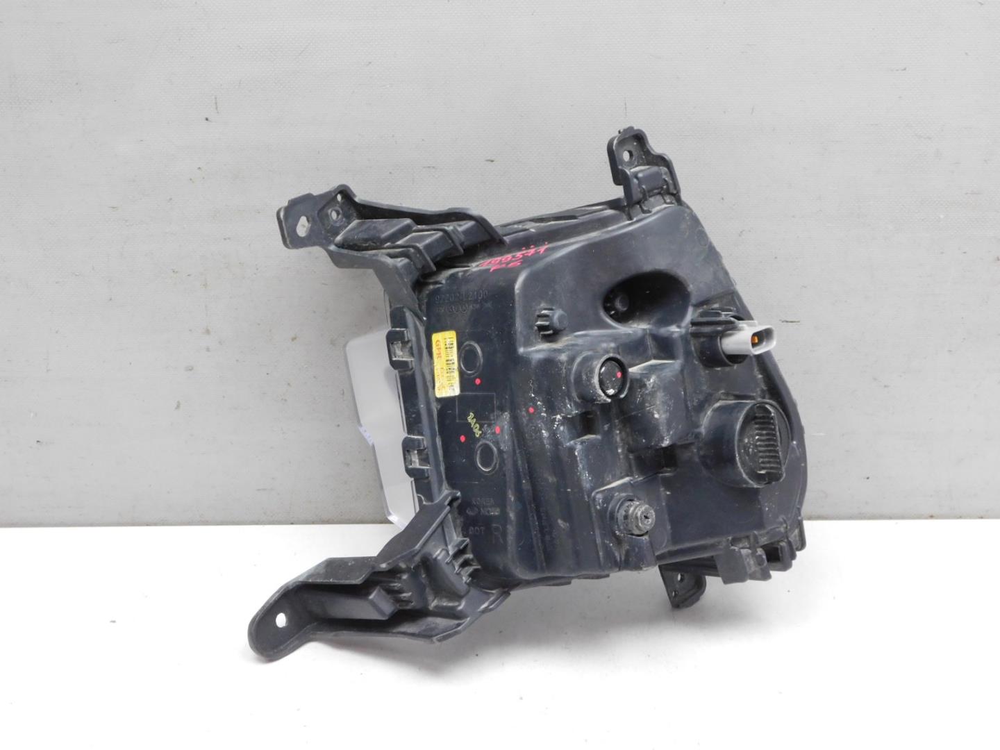 Фара противотуманная правая