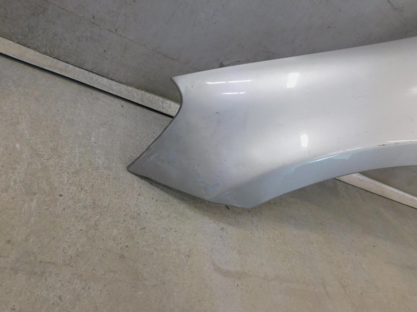 Крыло переднее левое