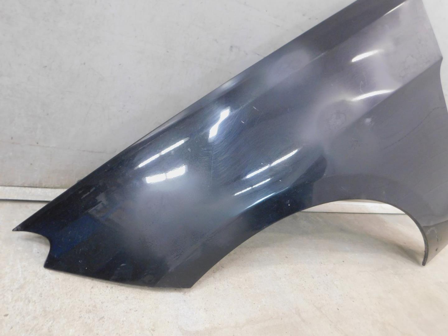 Крыло переднее левое