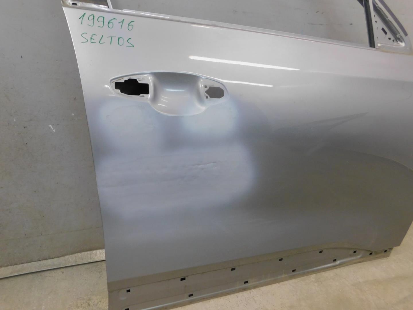 Дверь передняя правая