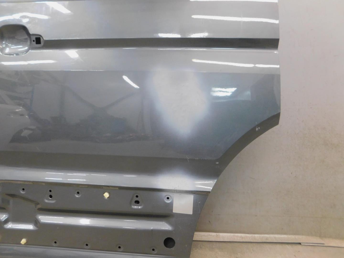 Дверь передняя правая