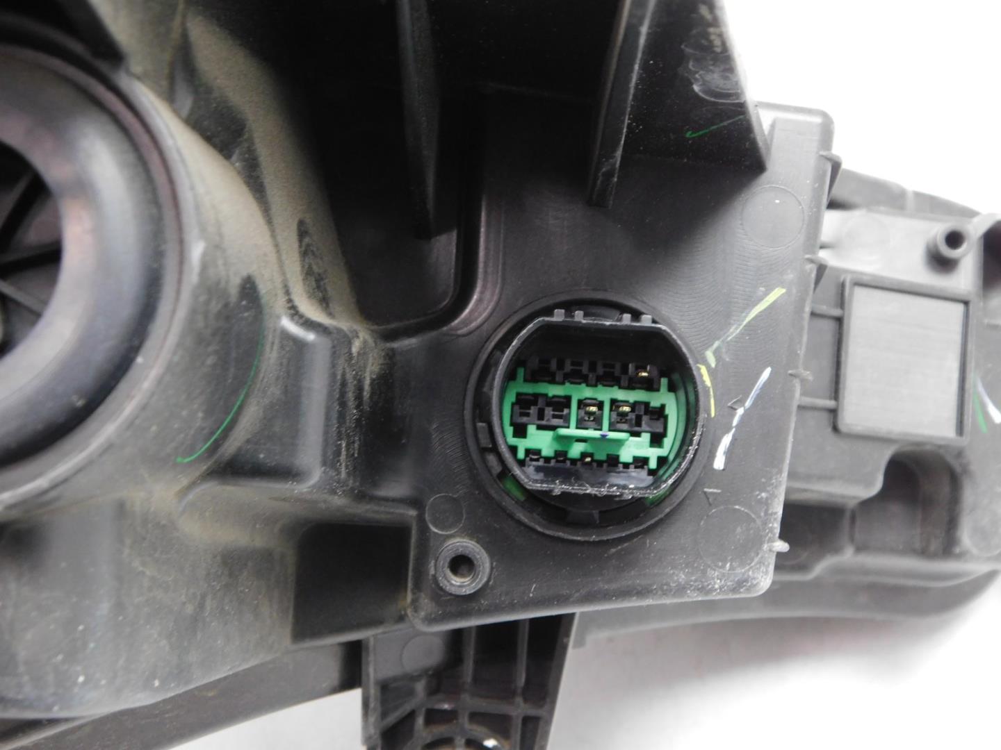 Габарит передний левый