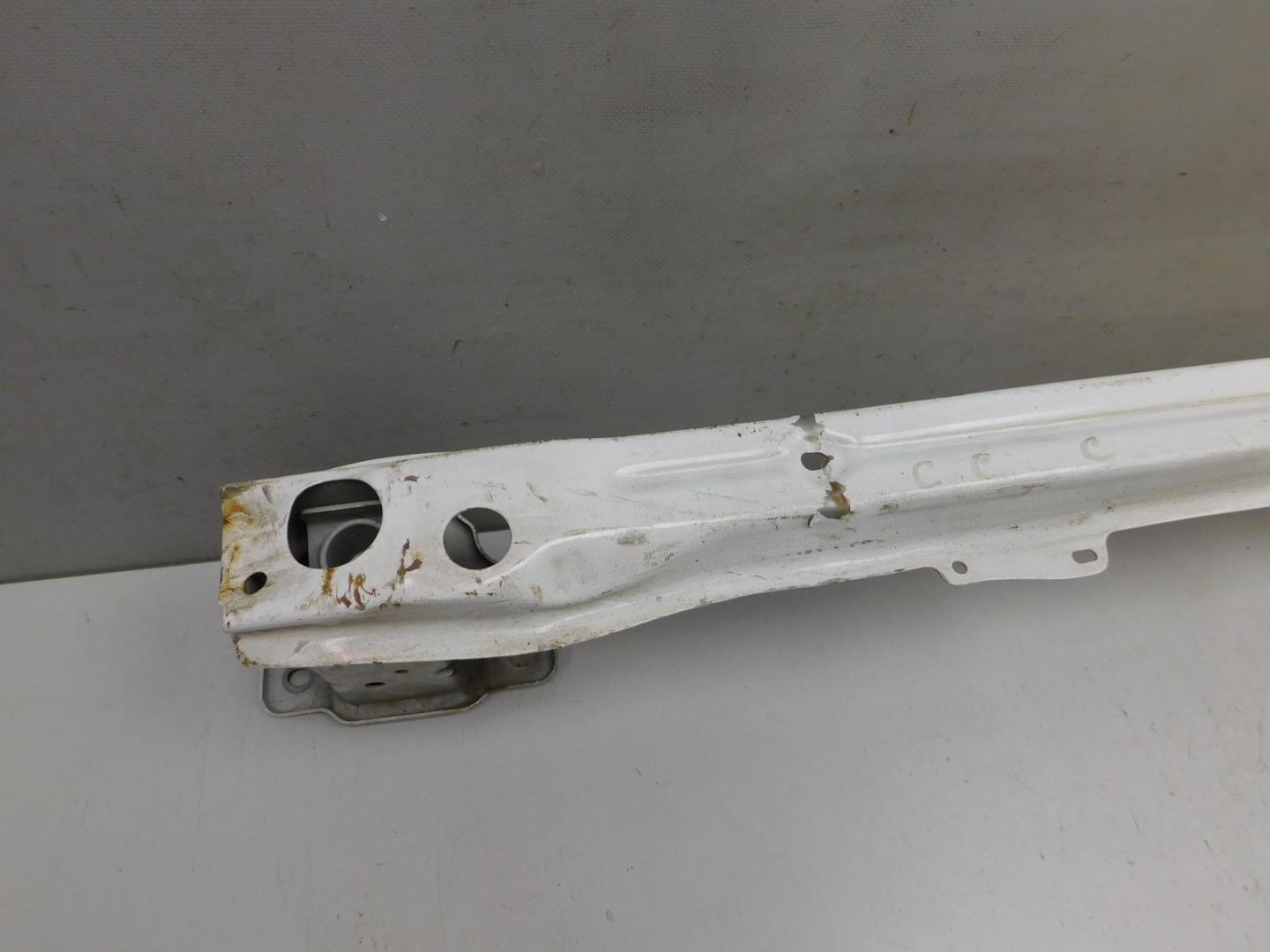 Усилитель заднего бампера