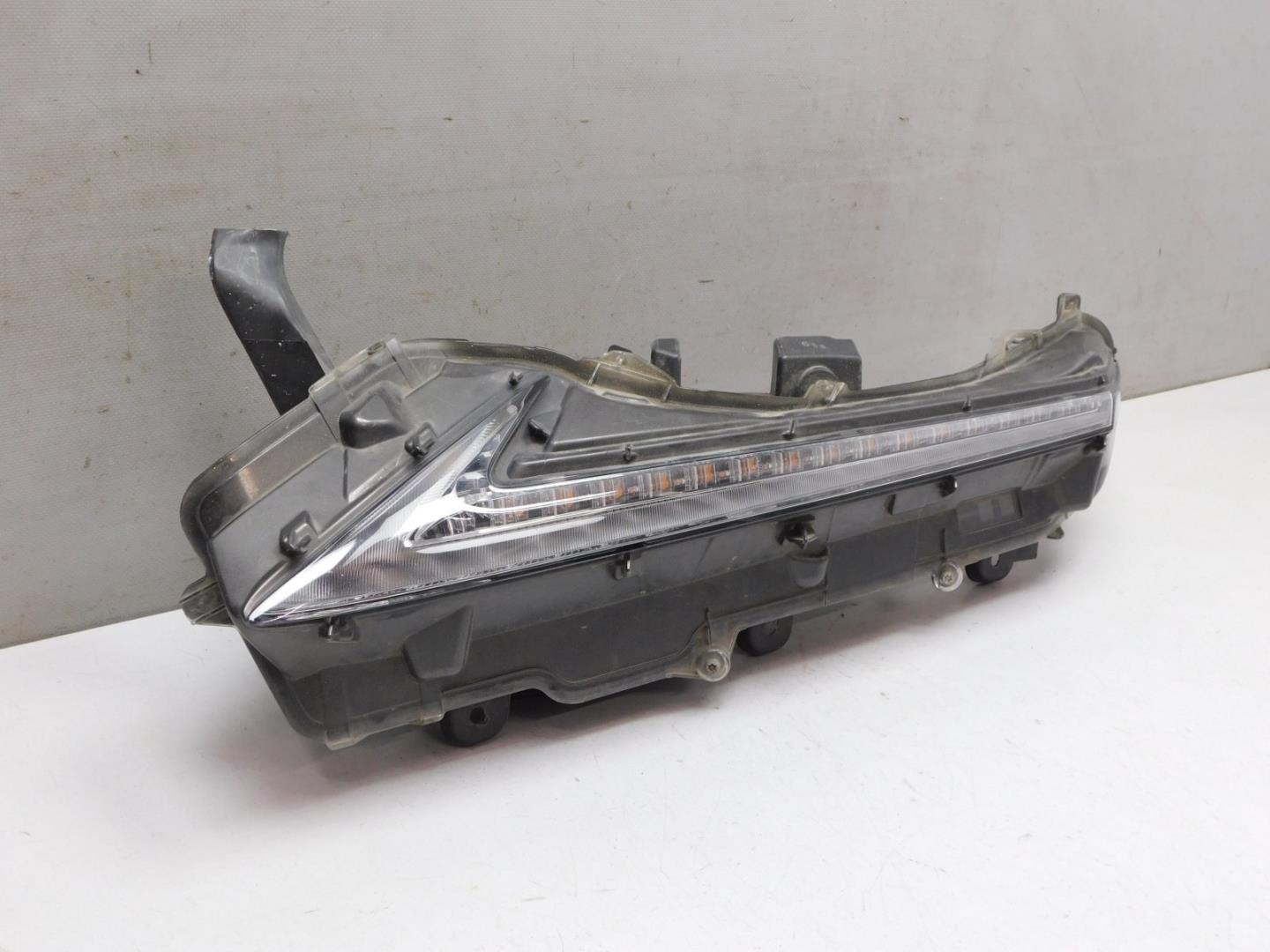 Габарит передний левый