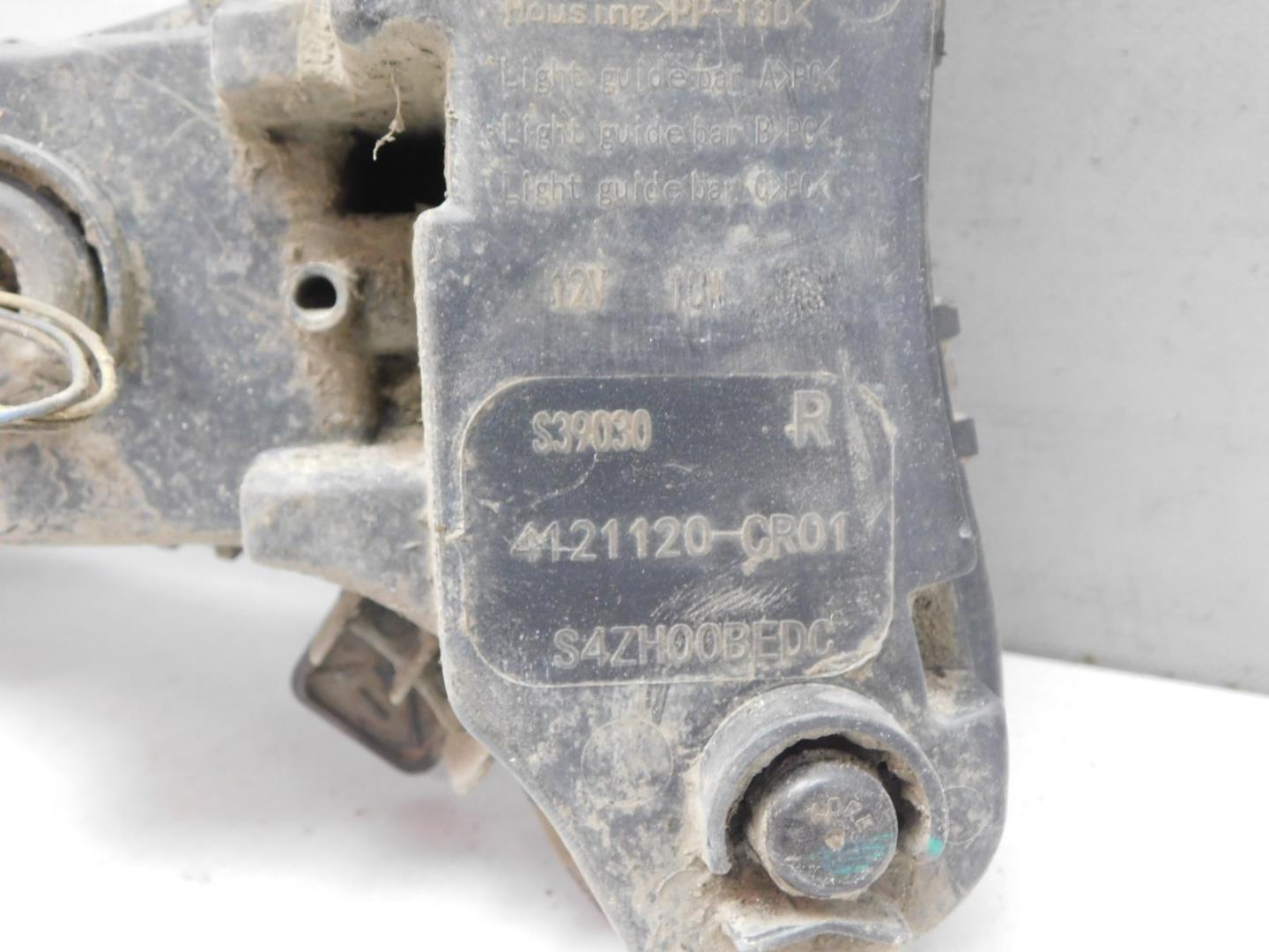 Габарит передний правый