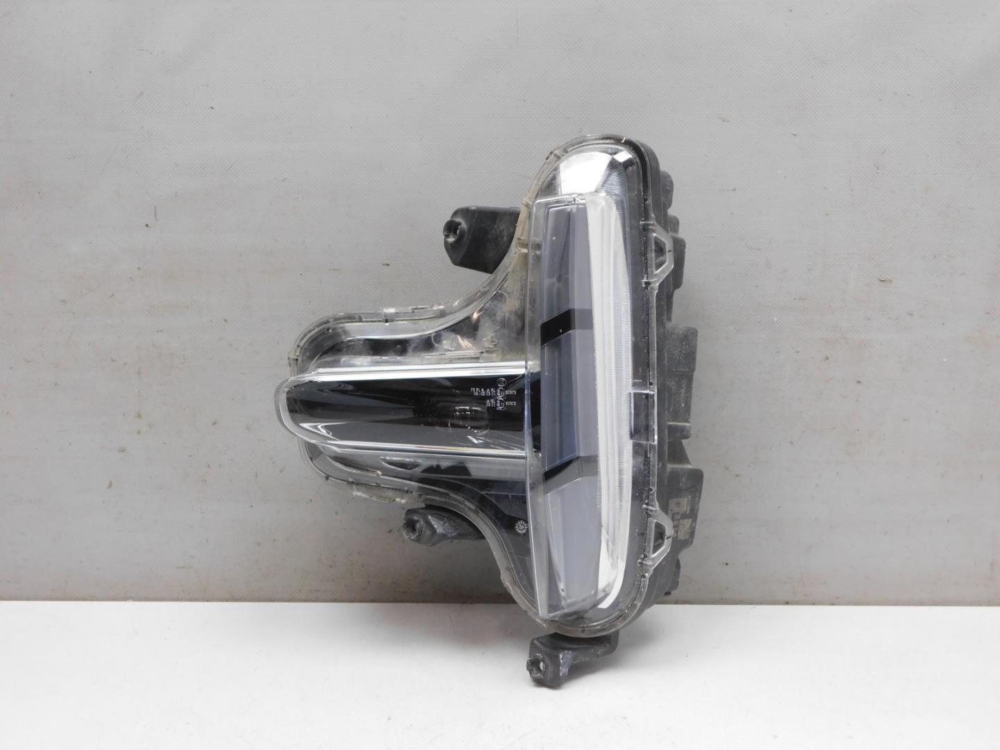 Габарит передний левый