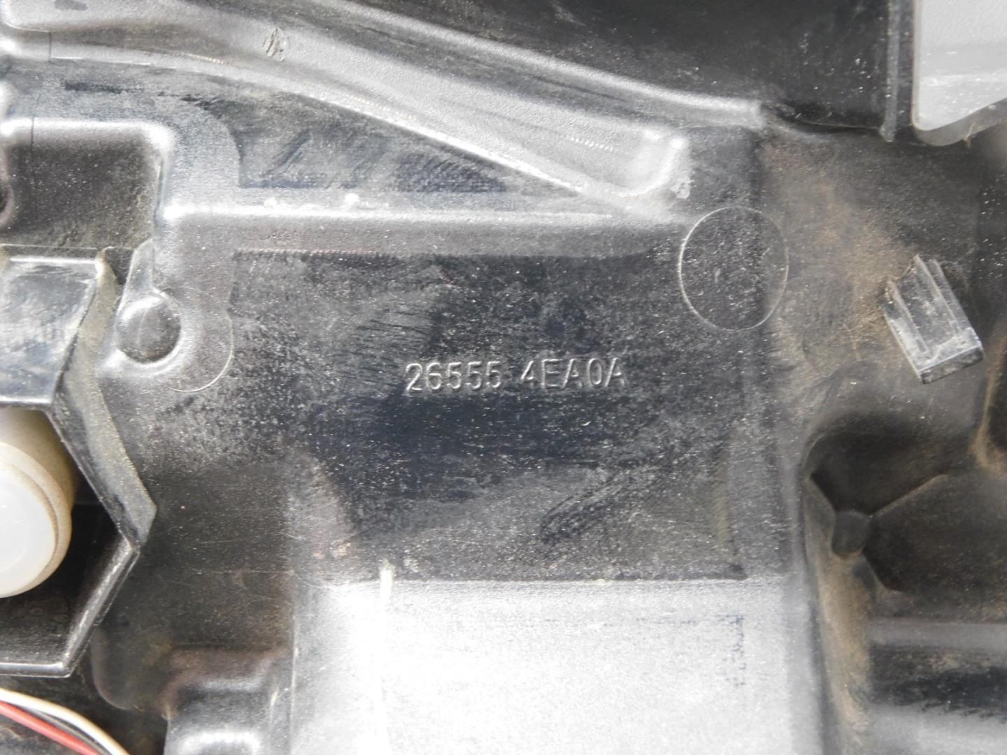 Фонарь задний наружный левый