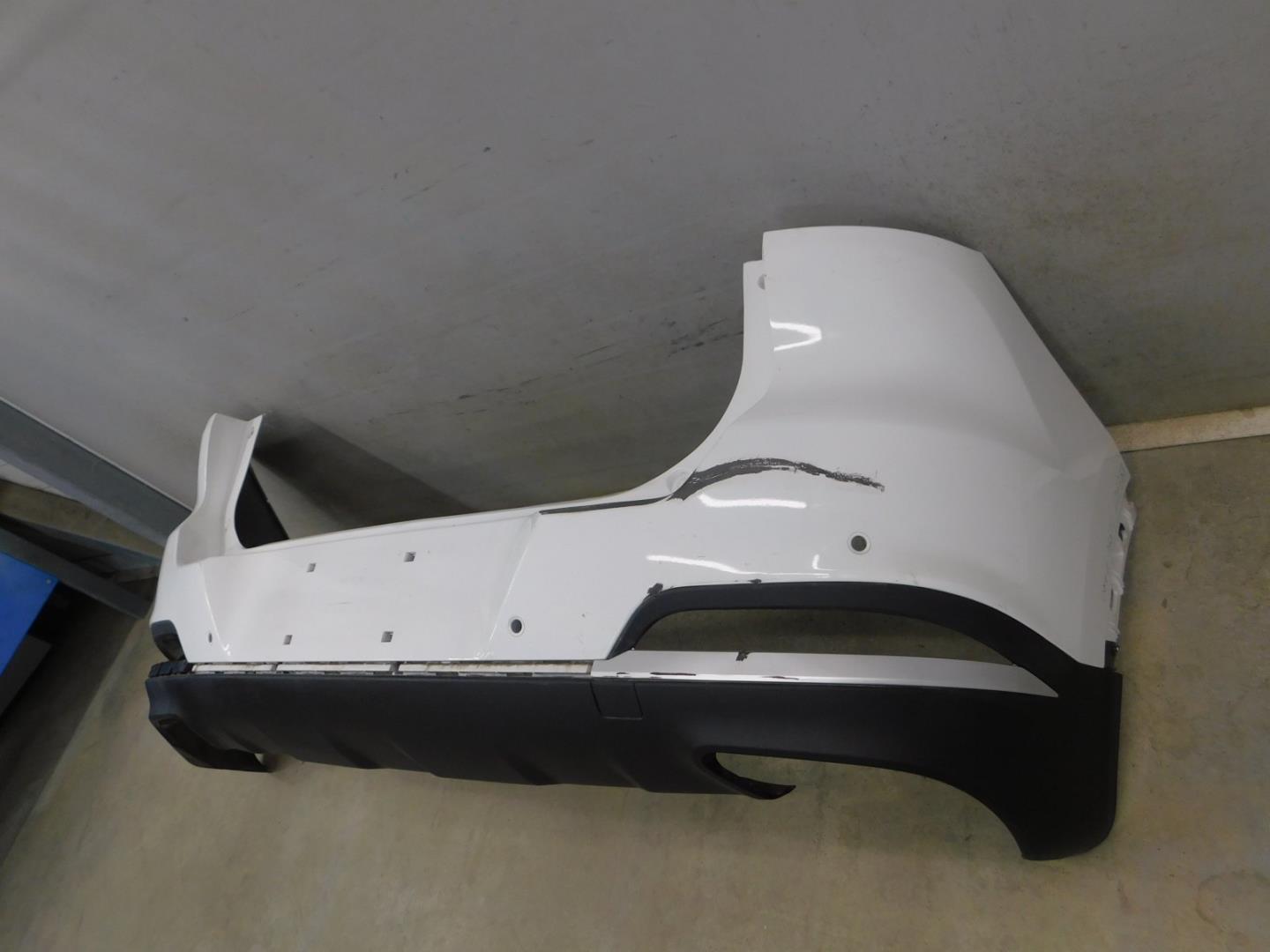 Бампер задний